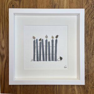 BILD UNIKAT Vögel auf hellgrauem Zaun